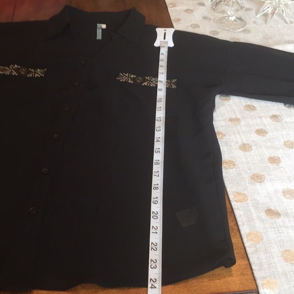 𝅺MOONLIGHT Sheer Top With Beaded Pockets - Picture 6 of 8